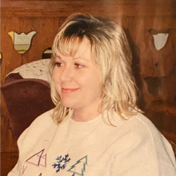 Meet your Posher, April - Picture 7 of 8